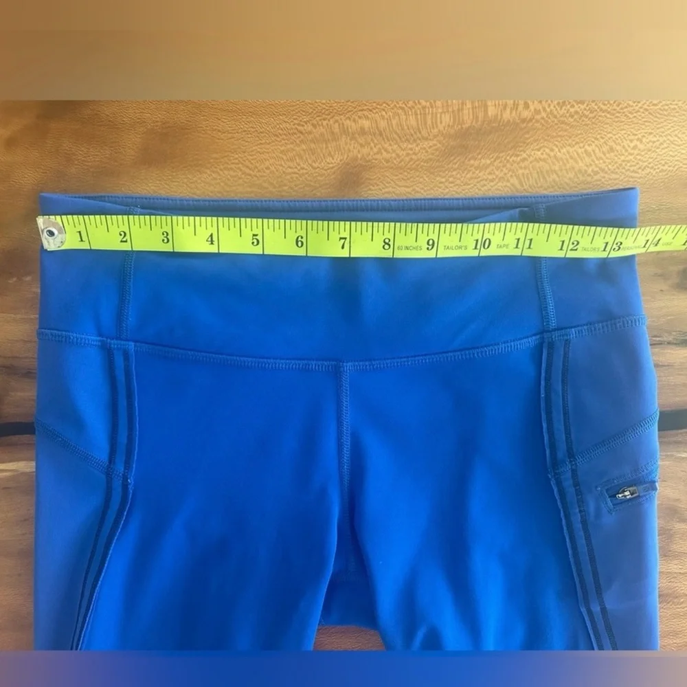 LULULEMON Cropped Blue Leggings